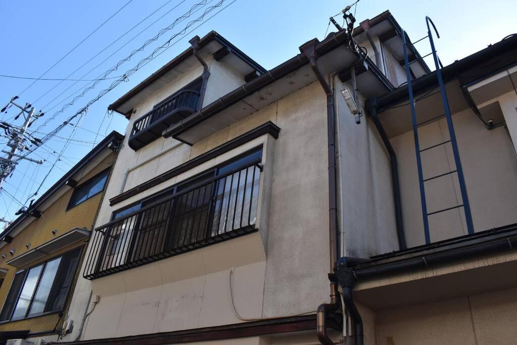 Only For One Group Cheaper For 6Th & 7Th Guest 市街地中心部 一棟貸しの宿 Guest House Don'S Home Takayama  Extérieur photo